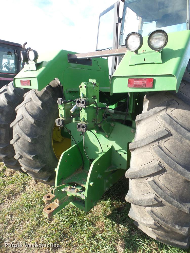 image for item DA5110 1991 John Deere 8760 4WD tractor