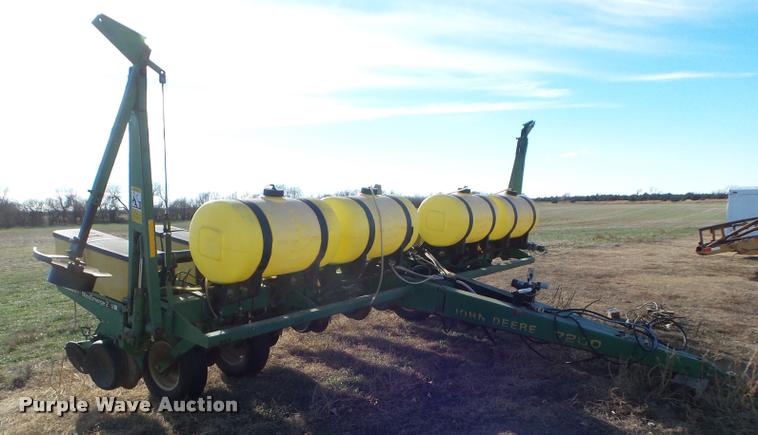 image for item DA5113 John Deere 7200 planter