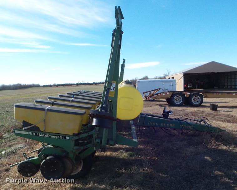 image for item DA5113 John Deere 7200 planter