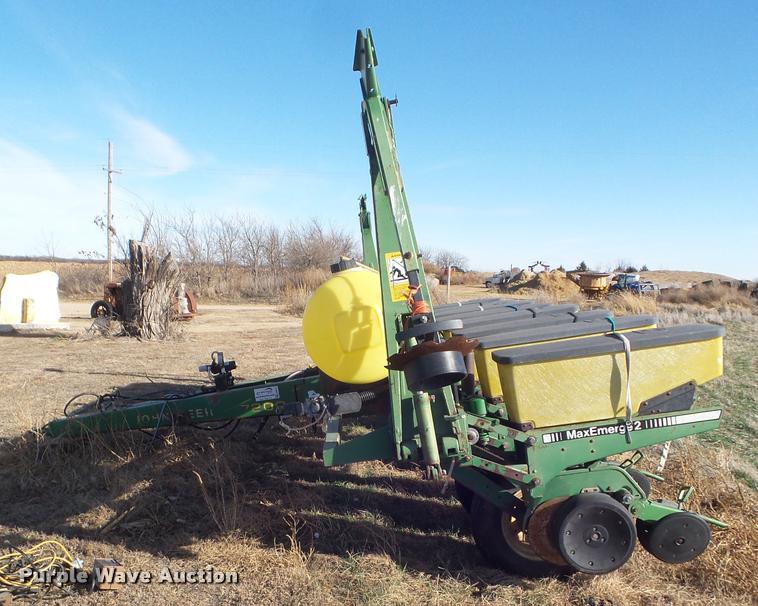 image for item DA5113 John Deere 7200 planter