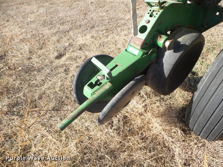 image for item DA5113 John Deere 7200 planter