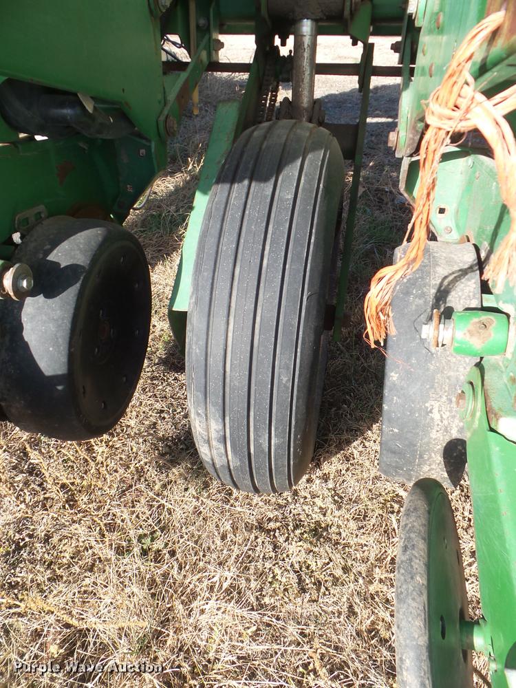 image for item DA5113 John Deere 7200 planter