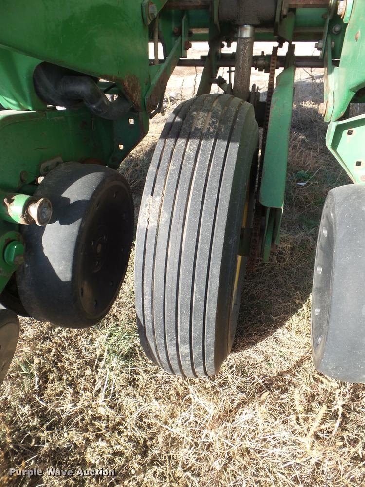 image for item DA5113 John Deere 7200 planter