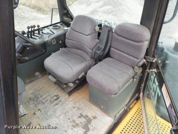 image for item DA5154 2000 Caterpillar Challenger 75E tractor