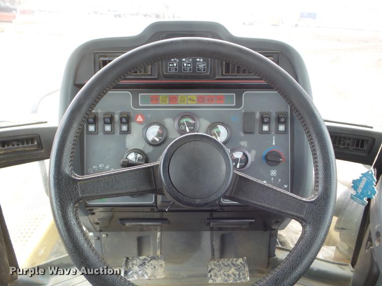 image for item DA5154 2000 Caterpillar Challenger 75E tractor