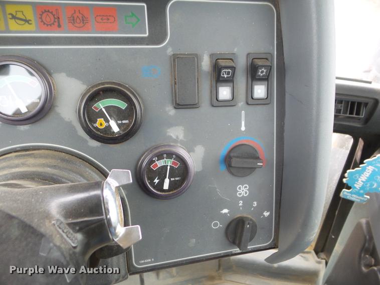 image for item DA5154 2000 Caterpillar Challenger 75E tractor