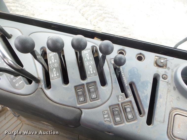 image for item DA5154 2000 Caterpillar Challenger 75E tractor