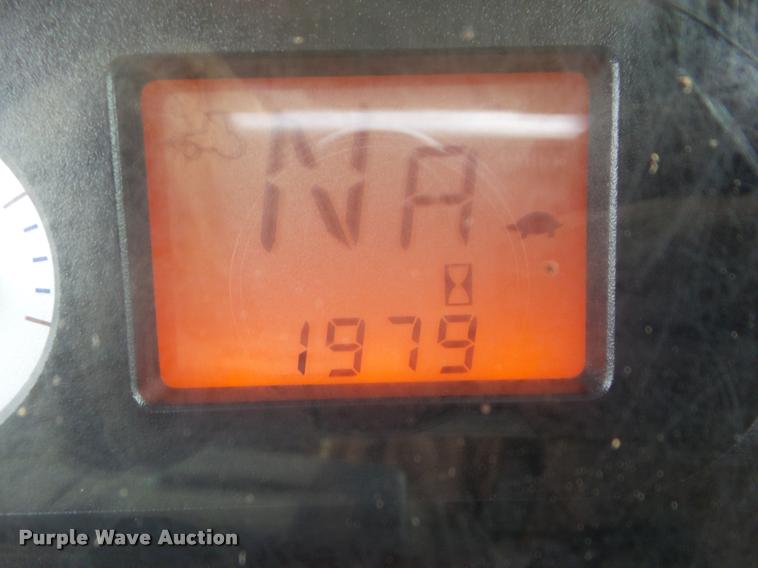 image for item DA5157 2004 AGCO Challenger MT555B MFWD tractor