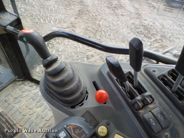 image for item DA5157 2004 AGCO Challenger MT555B MFWD tractor