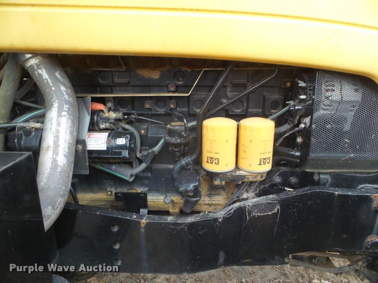 image for item DA5157 2004 AGCO Challenger MT555B MFWD tractor