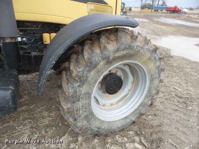 image for item DA5157 2004 AGCO Challenger MT555B MFWD tractor