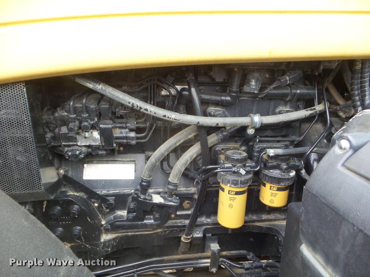 image for item DA5158 2004 AGCO Challenger MT565B MFWD tractor