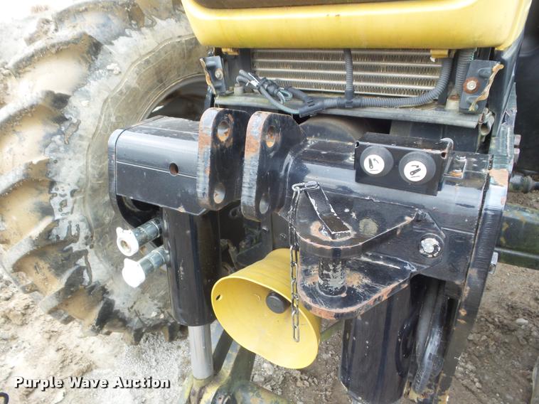 image for item DA5158 2004 AGCO Challenger MT565B MFWD tractor