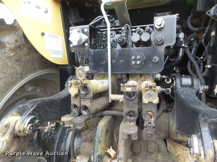 image for item DA5158 2004 AGCO Challenger MT565B MFWD tractor