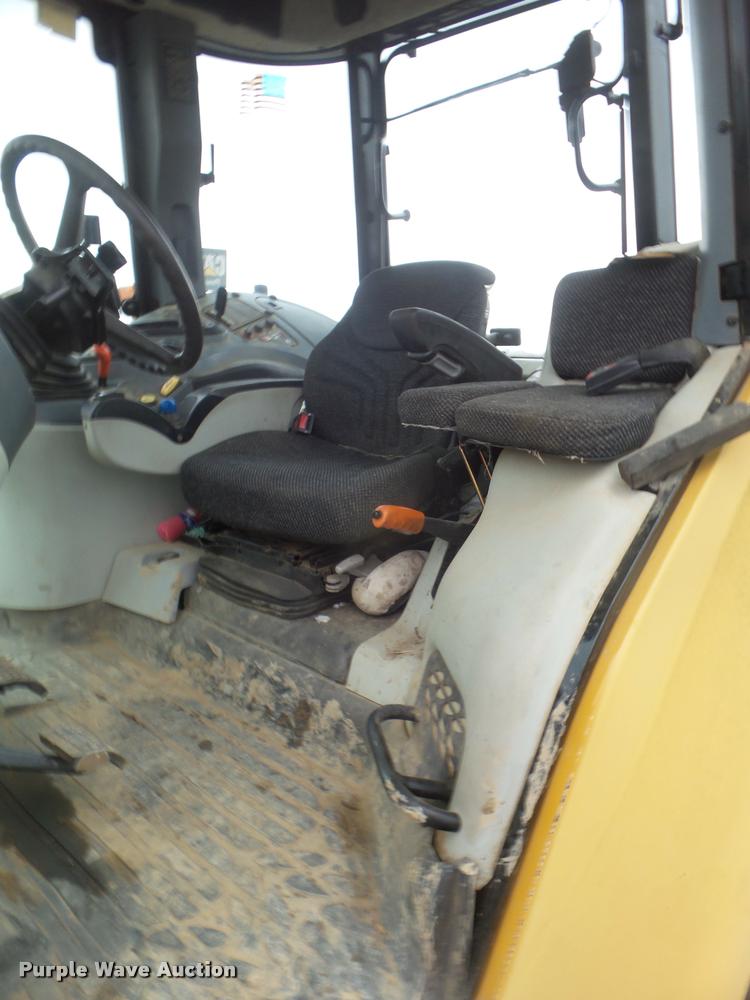 image for item DA5161 2004 AGCO Challenger MT565B MFWD tractor