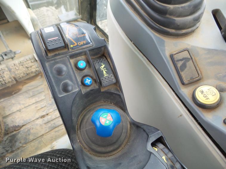 image for item DA5161 2004 AGCO Challenger MT565B MFWD tractor