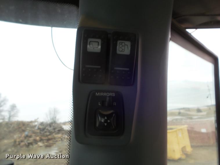 image for item DA5161 2004 AGCO Challenger MT565B MFWD tractor