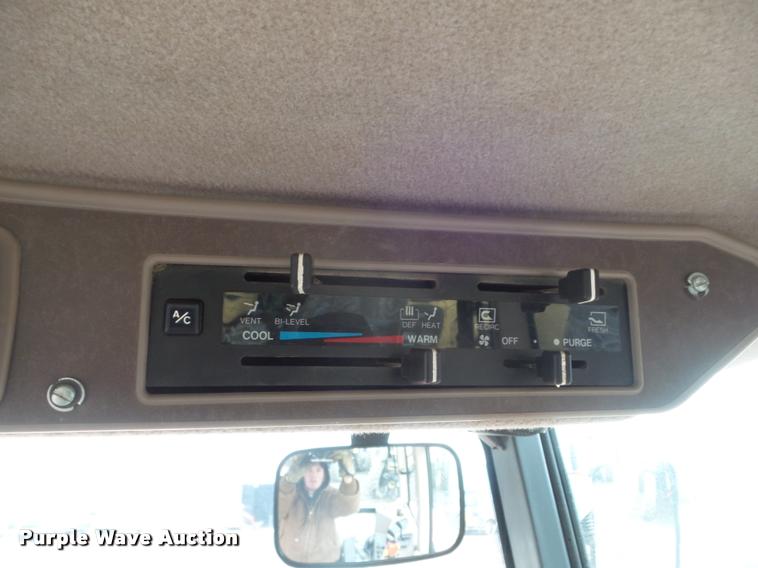 image for item DA5162 2008 Kubota M125DTC MFWD tractor