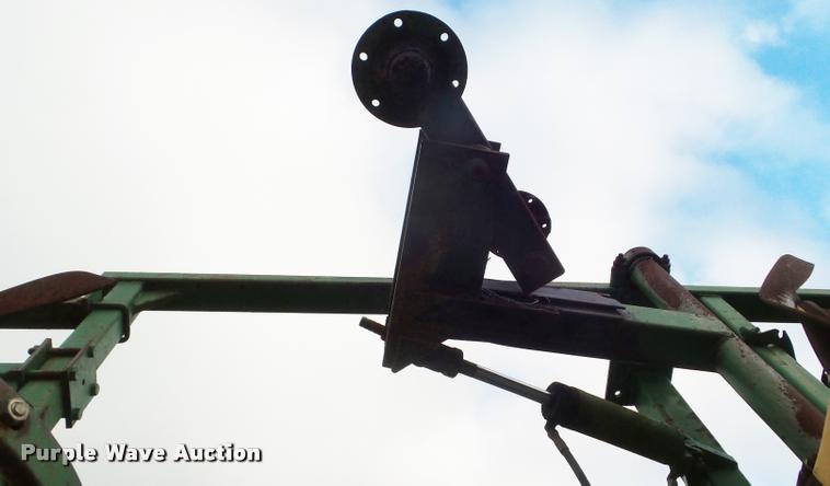 image for item DA5164 1987 John Deere 960 field cultivator