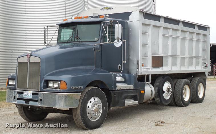 image for item DA5771 1989 Kenworth T600 grain truck