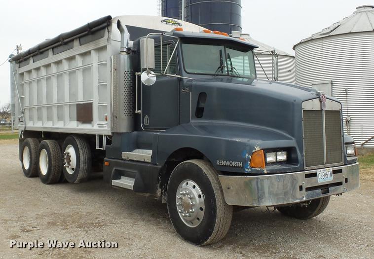 image for item DA5771 1989 Kenworth T600 grain truck