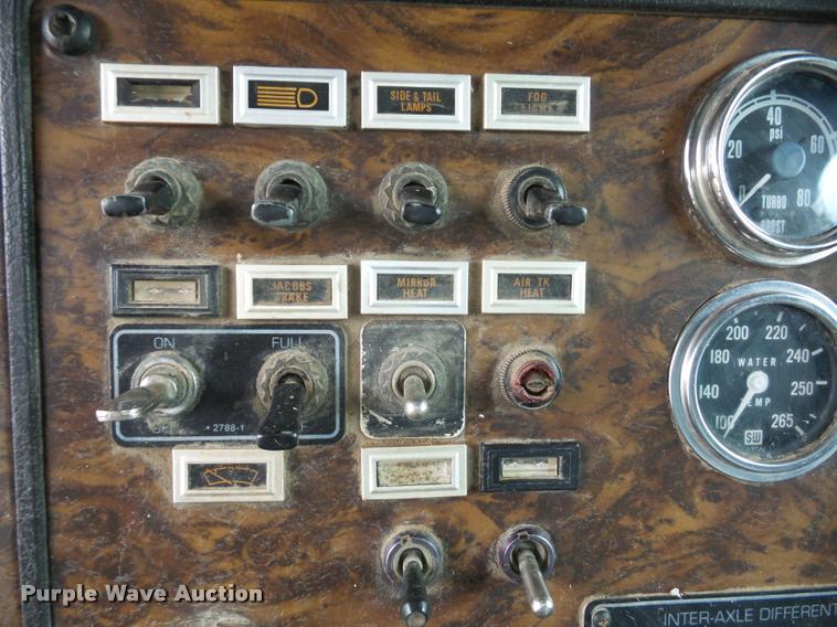 image for item DA5771 1989 Kenworth T600 grain truck