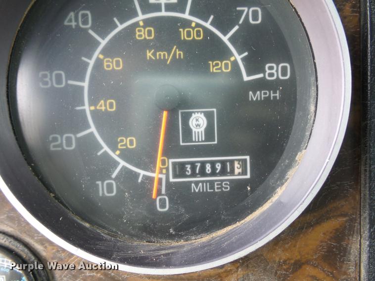 image for item DA5771 1989 Kenworth T600 grain truck