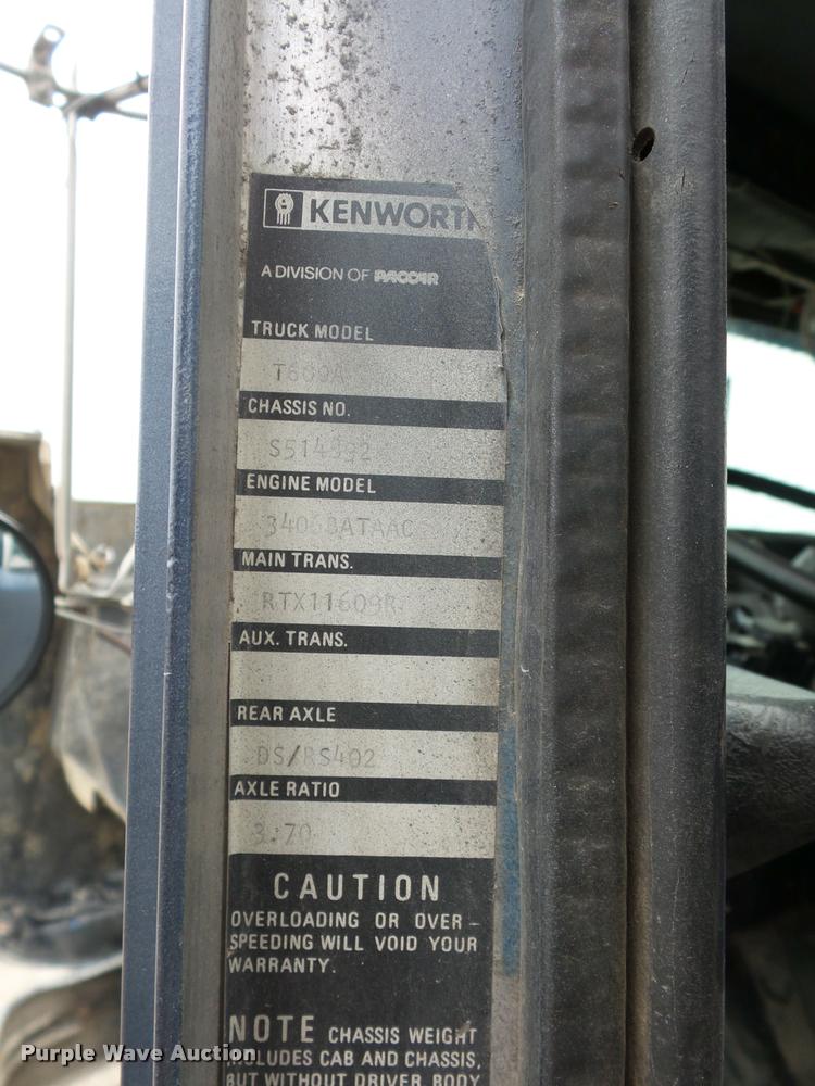 image for item DA5771 1989 Kenworth T600 grain truck