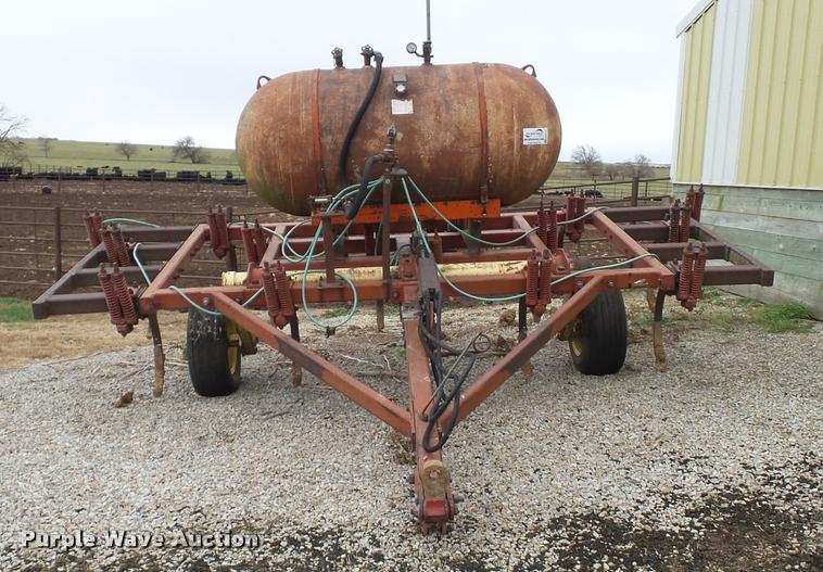 image for item DA5774 Chisel plow