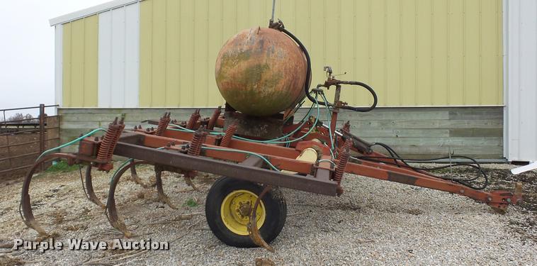 image for item DA5774 Chisel plow