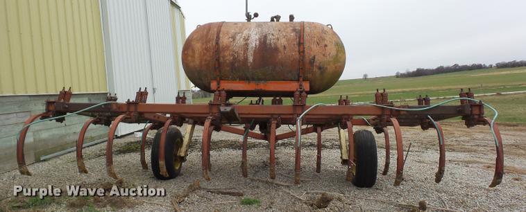 image for item DA5774 Chisel plow