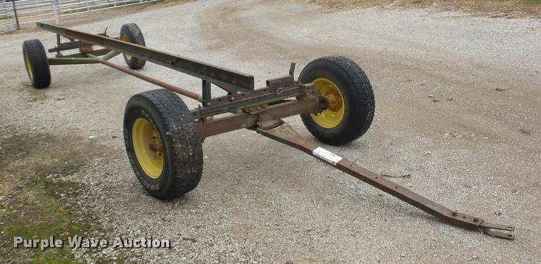 image for item DA5775 John Deere header trailer