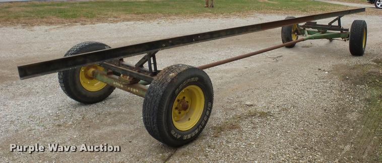 image for item DA5775 John Deere header trailer