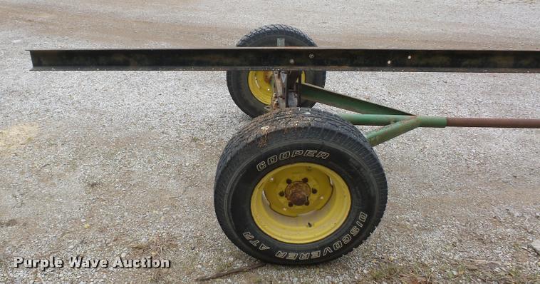 image for item DA5775 John Deere header trailer