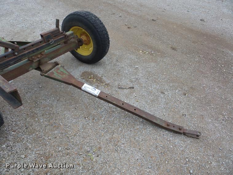 image for item DA5775 John Deere header trailer
