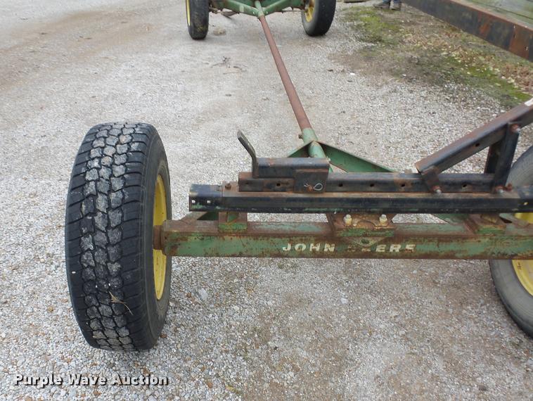 image for item DA5775 John Deere header trailer