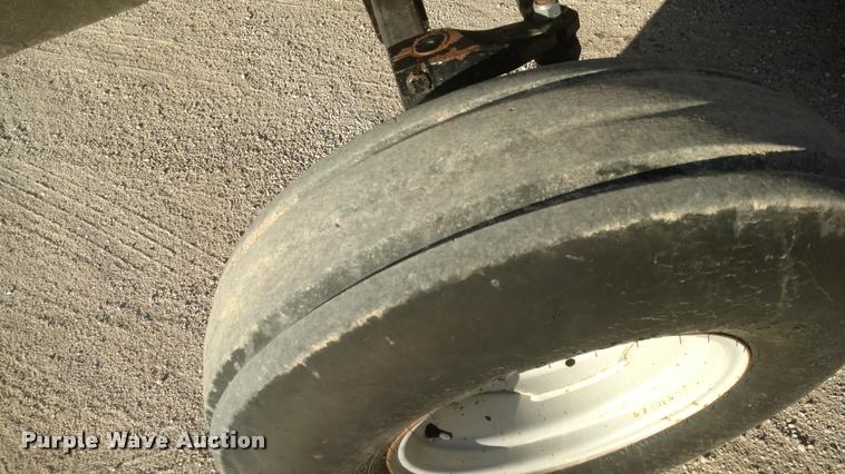 image for item DB0780 Caterpillar Challenger MT455B tractor