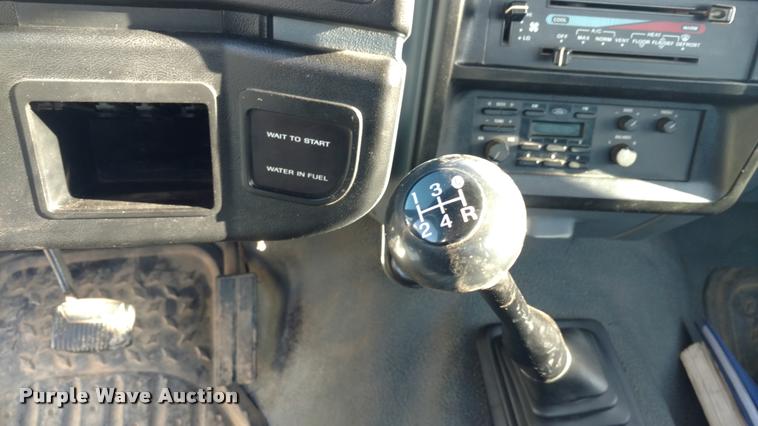 image for item DB0788 1990 Ford F450 Super Duty flatbed truck