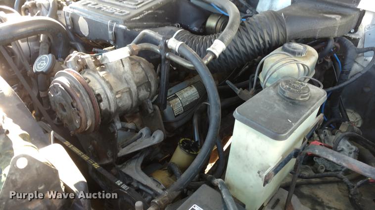 image for item DB0788 1990 Ford F450 Super Duty flatbed truck