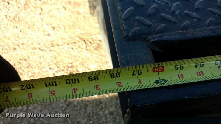 image for item DB0788 1990 Ford F450 Super Duty flatbed truck