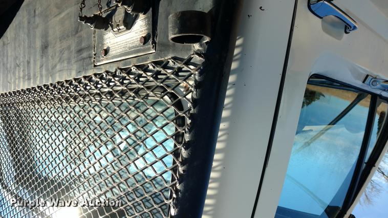 image for item DB0788 1990 Ford F450 Super Duty flatbed truck