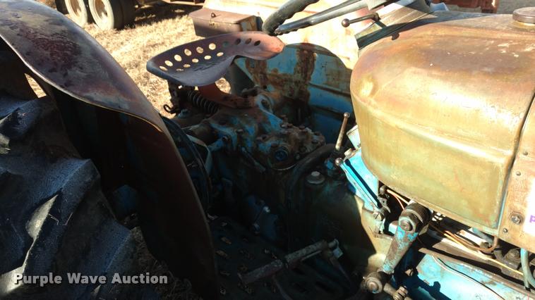 image for item DB0790 Ford 2000 Super Dexta tractor