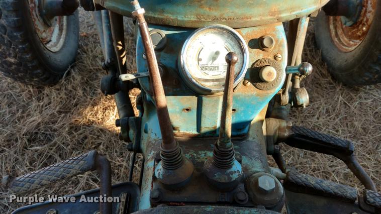 image for item DB0790 Ford 2000 Super Dexta tractor