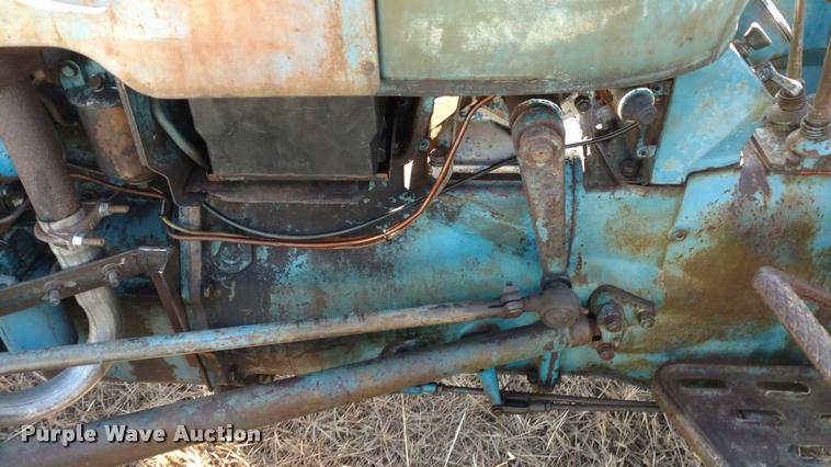 image for item DB0790 Ford 2000 Super Dexta tractor
