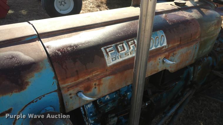image for item DB0790 Ford 2000 Super Dexta tractor