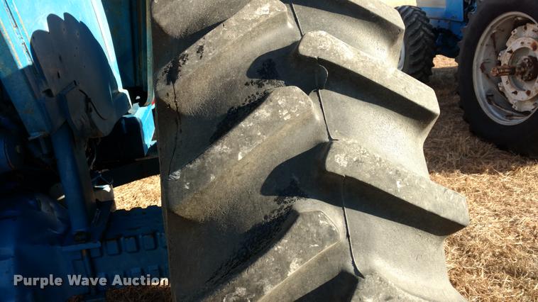 image for item DB0791 1979 Ford TW20 tractor