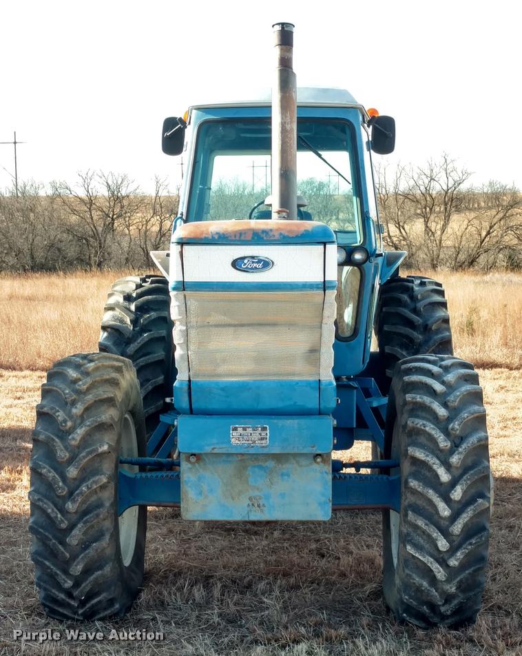 image for item DB0792 1985 Ford TW35 MFWD tractor
