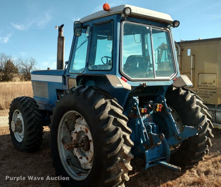 image for item DB0792 1985 Ford TW35 MFWD tractor