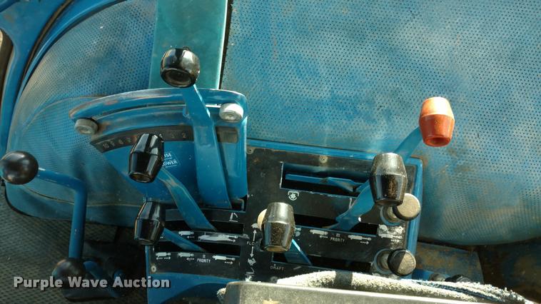 image for item DB0792 1985 Ford TW35 MFWD tractor