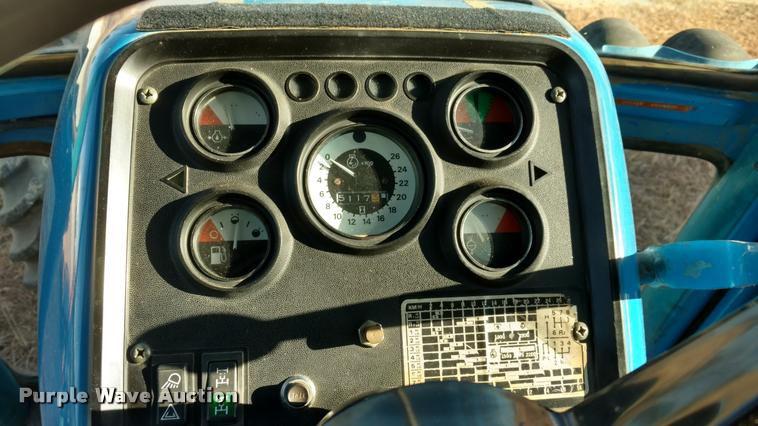 image for item DB0792 1985 Ford TW35 MFWD tractor